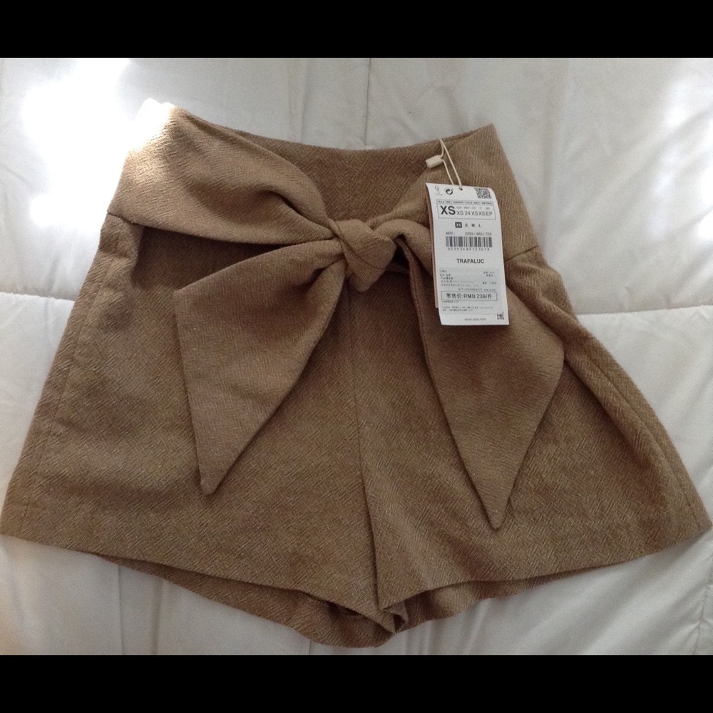 Zara xs high waisted bow short
